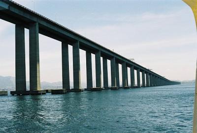 Ponte Rio - Niteri: H 30 anos cortando a baia de GB