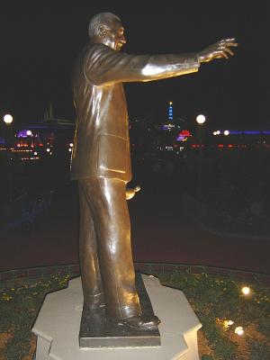 MKHubNighttime5.jpg