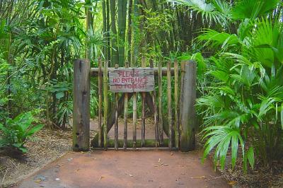 AKNoEntranceSignageGate.jpg