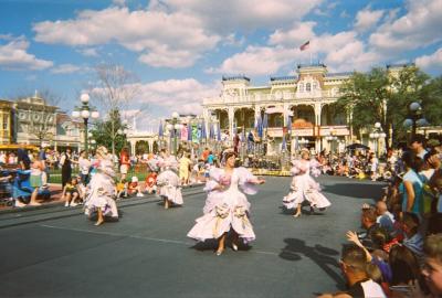 MKShareADreamBridesmaids.jpg