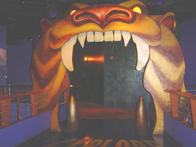 DisneyQuestAladdinEntrance.jpg