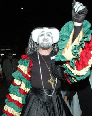 Castro Halloween 2004 041.JPG