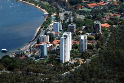 u49/bmcmorrow/medium/35798962.perth145.jpg