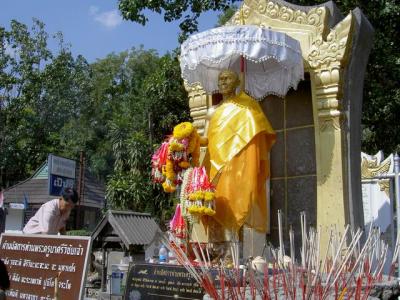 The monument of Khruba Sriwichai