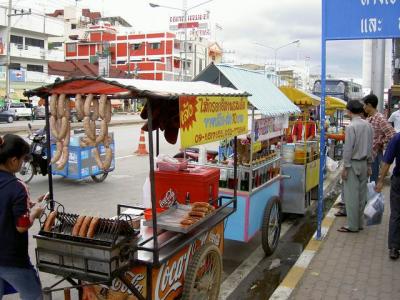 Hawker stalls along Mae Sai, Thai-Mynmar border