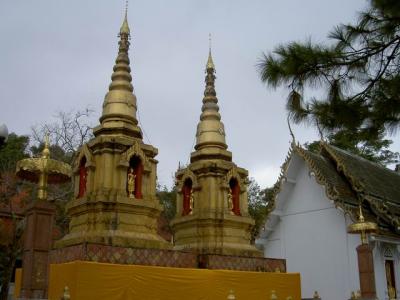 Wat Prathat Doi Tung