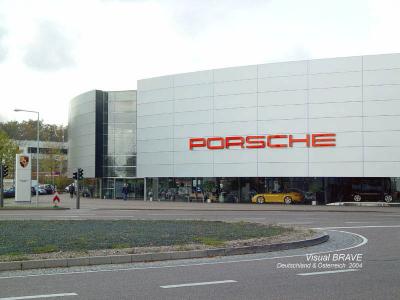 Porsche Center DSC03758.jpg