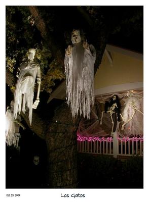 Halloween Decorations in Los Gatos