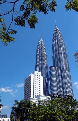 Petronas Towers - The largest buildings in the world (suprisingly made of 88 stories of concrete)