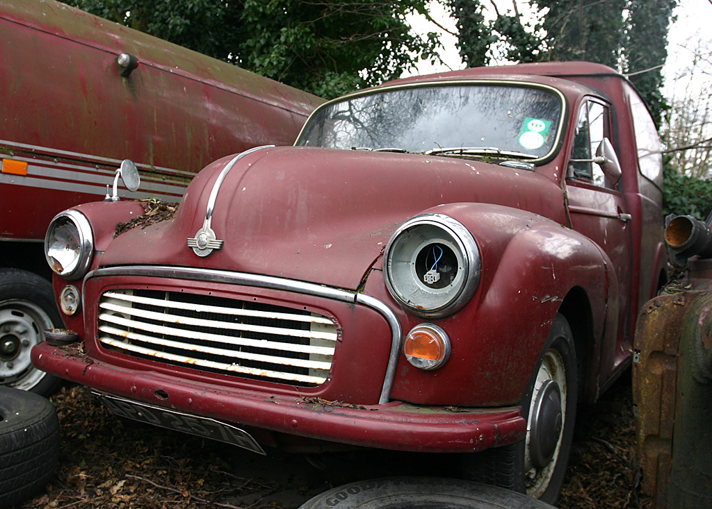 Morris Minor Van <br> APD 257H