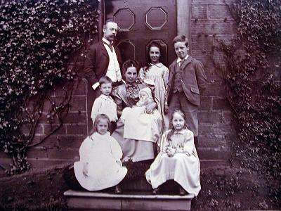 Guy and Mary Goldthorp and family