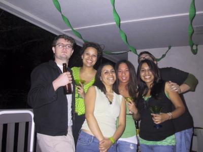 u49/davronb/medium/40949159.11CianSaritaandfolks.jpg