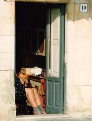 A door those Legs - Siracusa, Sicily