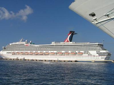 A Carnival ship in Cozumel port.JPG