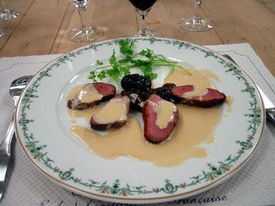 Duck breasts (ros) with prune sauce