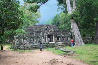 u49/ghislain3/medium/36146995.bCambodiaAngkorAug2003086.jpg