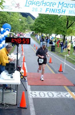 Greg finishing 2004 Chicago Lakeshore 1/2 Marathon