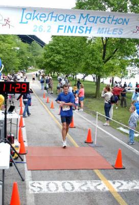Bob McCluskey finishing 2004 Chicago Lakeshore Full Marathon