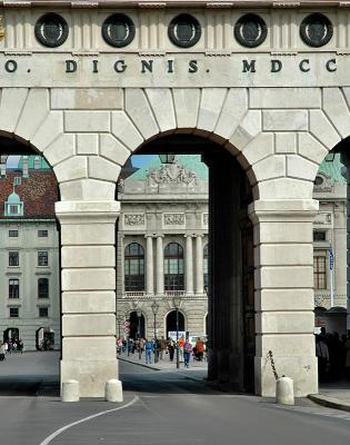 Vienna, view through Heldentor (Heroes' Gate) to Hofburg