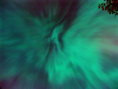 Aurora  Borealis Directly Overhead