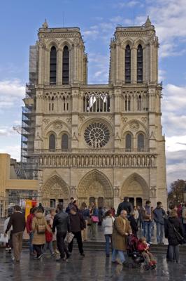 Notre Dame front view.jpg