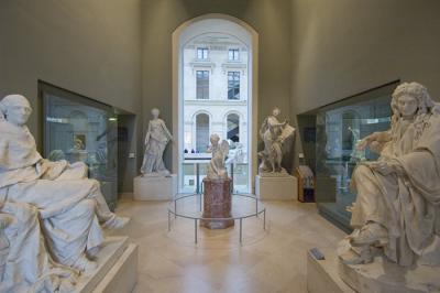 Inside the Louvre1.jpg