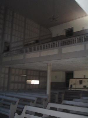 mp_6 - Inside Quaker Meeting House