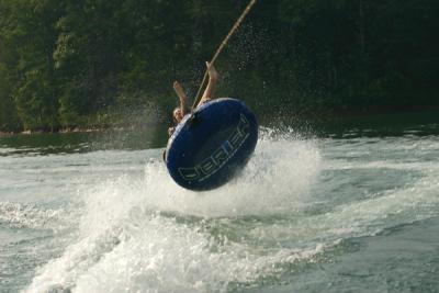 michaela_tube_fly1.jpg
