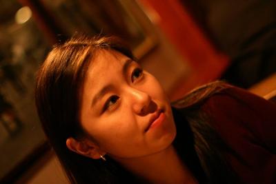 5 minutes later, Viv showes this pensive look...