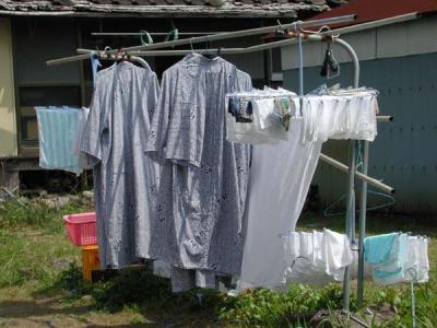 drying laundry, Anbo