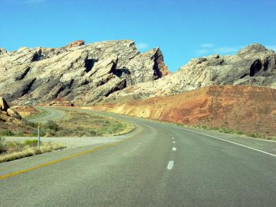 Cruzin Thru Mojave