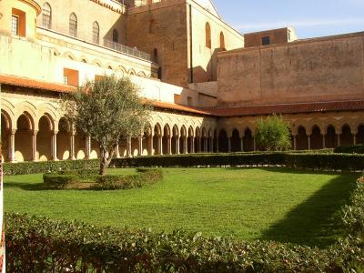 Monreale Cathedral Cloister.jpg
