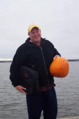Mike's one-eyed, no-mouthed pumpkin wins a regulator bag