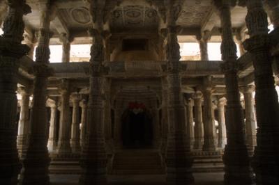 templesIN105_jain_Ranakphur.jpg