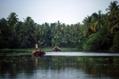 KeraIN1165_Backwaters_boat.jpg