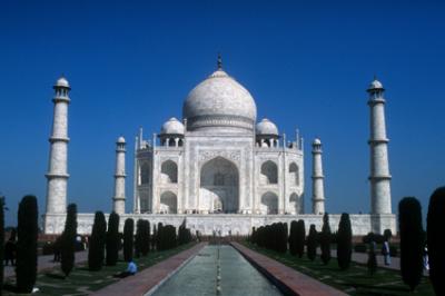 u49/lcarlsen/medium/35646811.monuIN1270_TajMahal.jpg