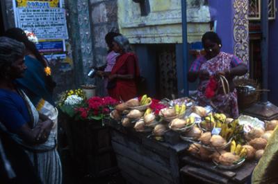 templeIN1230_shops.jpg