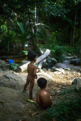 peopleMAL002_2boys_Tioman.jpg