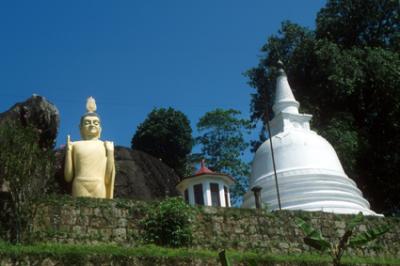 templeSRI211_Buddha+stupa.jpg