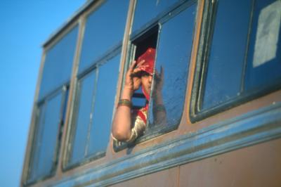 peopleBarmer100_woman+bus.jpg