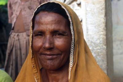 peopleBasi1113_woman.jpg