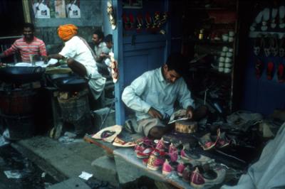 Pushkar1010_shoemaker.jpg