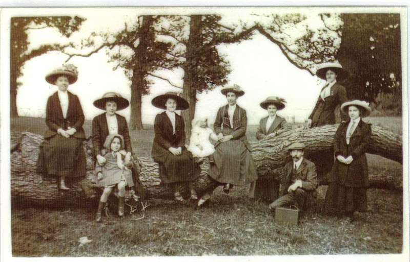 Staff outing Minster 1912