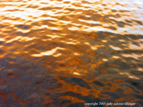 golden lake, santa cruz la laguna