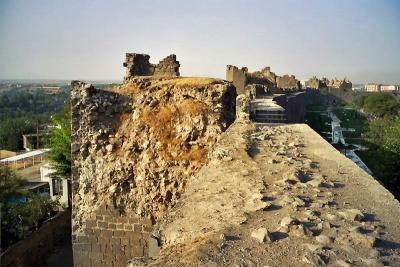 6 km wall around Diyarbakir