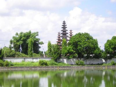 temple in lombok