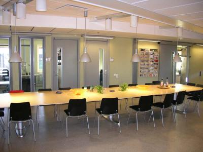 Dining-table8.jpg