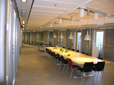 Dining-table9.jpg