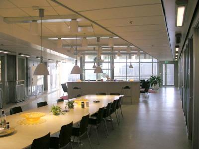 Dining-table0.jpg