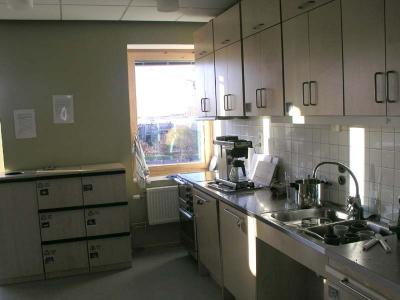 Kitchen2.jpg